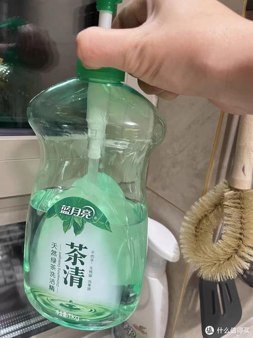 蓝月亮天然绿茶洗洁精 绿色清洁，呵护健康